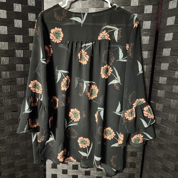 Cabi Women's Long-Sleeved Button-Down Blouse Size L Black Floral Semi-Sheer - Picture 2 of 8